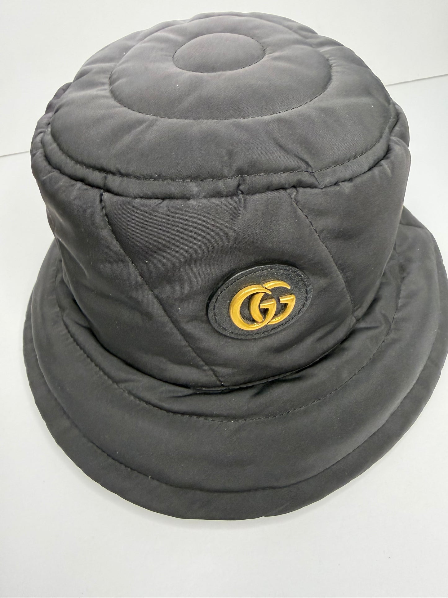 Pre-owned Gucci GG Marmont nylon bucket hat size medium