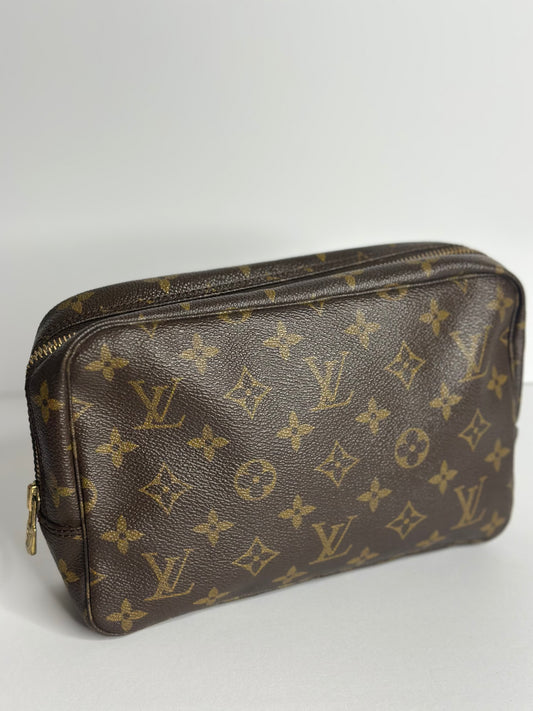 Pre-owned Louis Vuitton monogram canvas toiletry 25 pouch