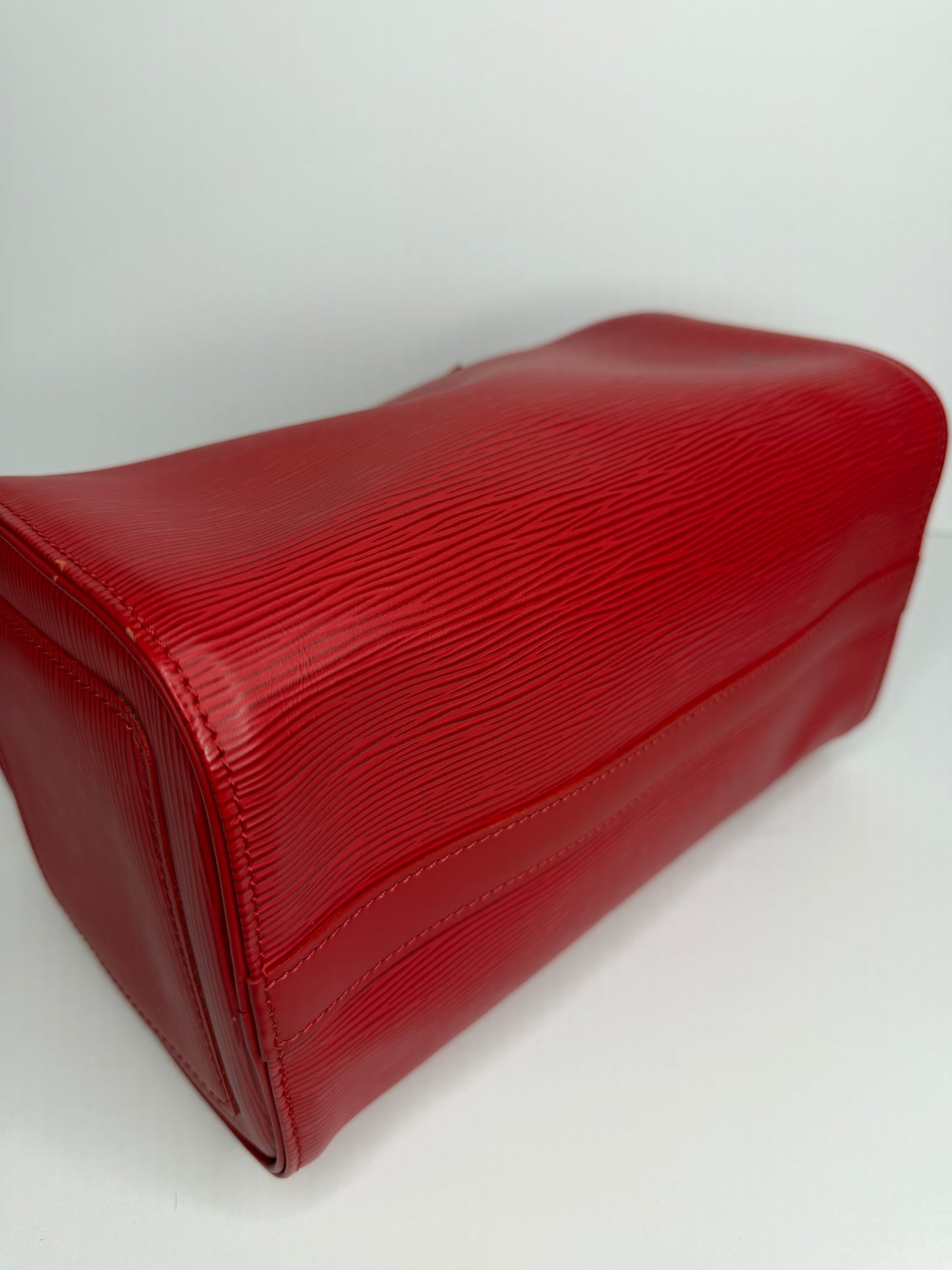 Pre-owned Louis Vuitton Castilian Red EPI Speedy 25