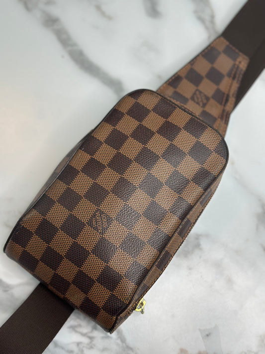 Pre-owned Louis Vuitton Damier canvas Geronimo bum bag