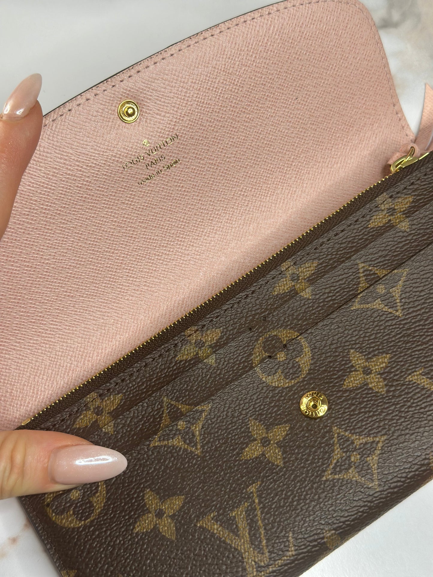 Pre-owned Louis Vuitton monogram canvas Emilie wallet