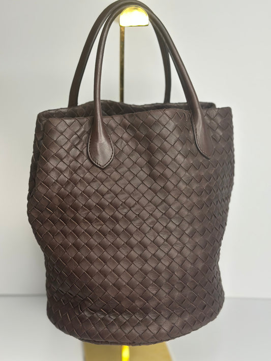Pre-owned Bottega Veneta dark brown intrecciato leather bucket tote
