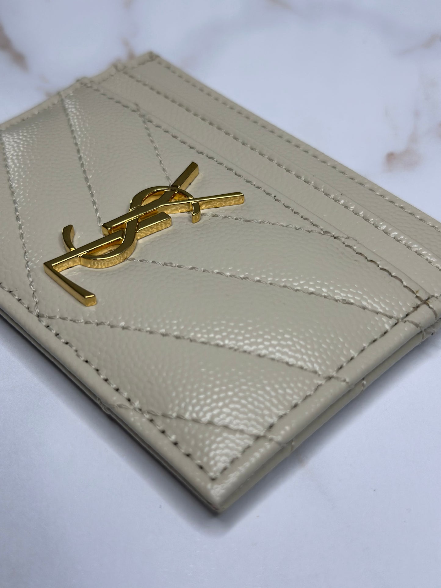 Pre-owned Saint Laurent Grain de Poudre off-white cardholder