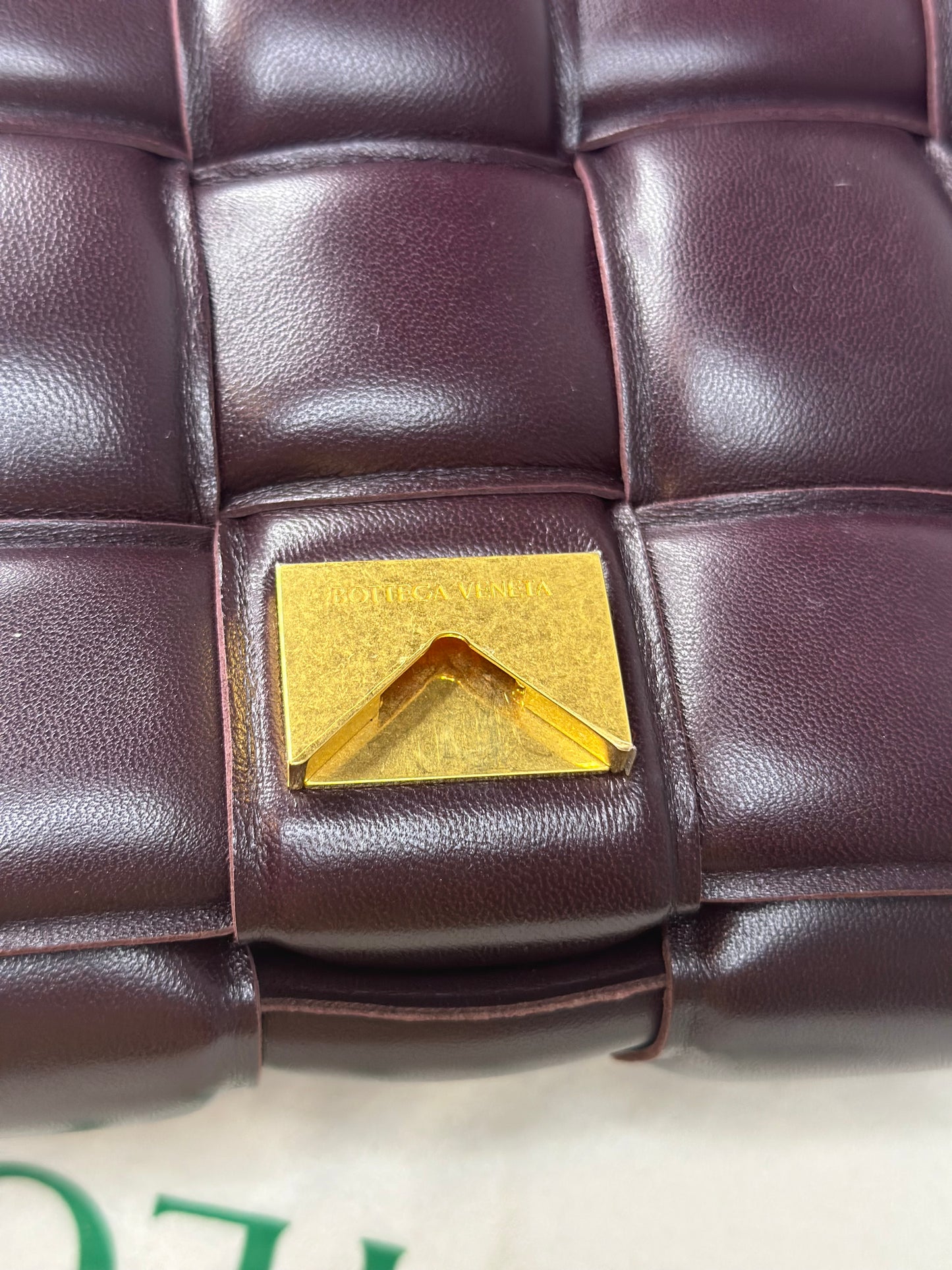 Pre-owned Bottega Veneta Cassette medium padded plum intrecciato leather shoulder bag
