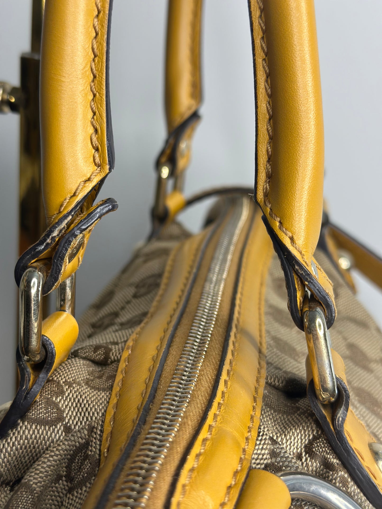 Pre-owned Gucci GG canvas Sukey two way tote
