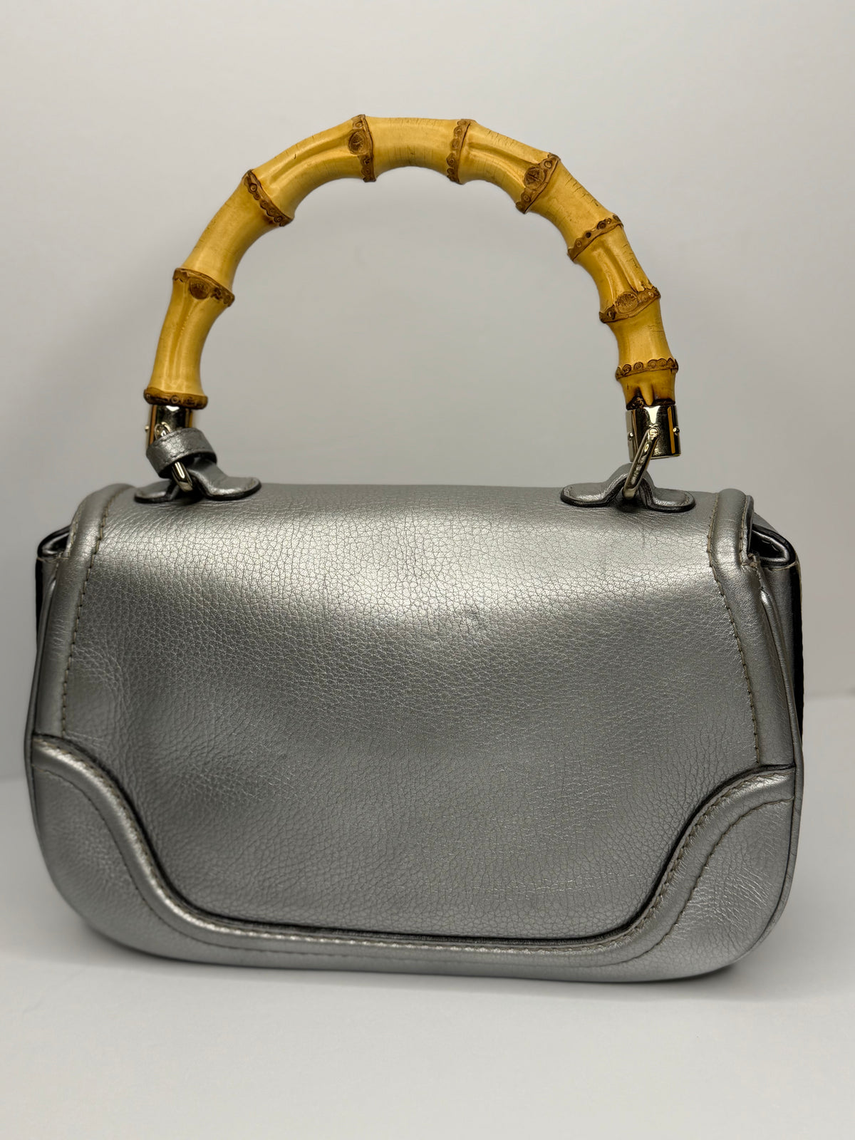 Pre-owned Gucci Metallic Calfskin Medium New Bamboo Top Handle Bag Silver