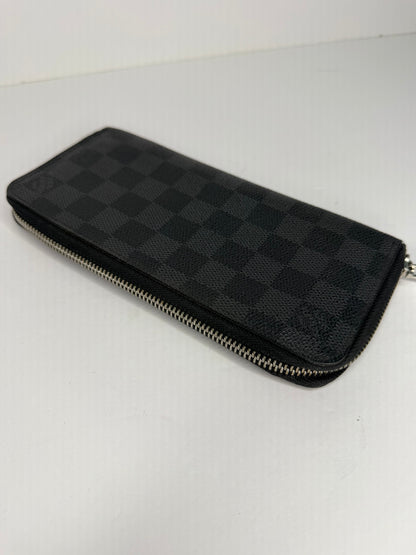 Pre-owned Louis Vuitton Damier Graphite vertical zippy wallet