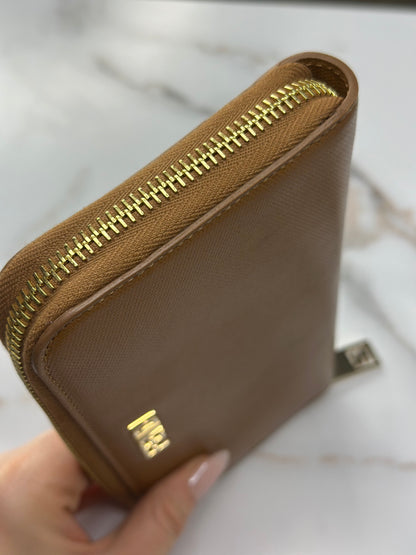 Pre-owned Fendi brown leather zippy long wallet