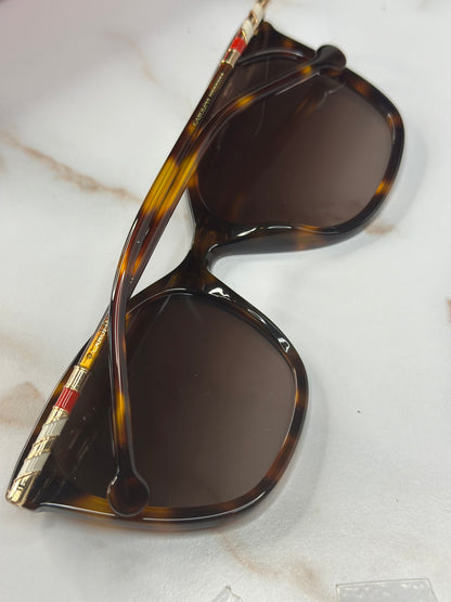 ￼Pre-owned Carolina Herrera tortoise sunglasses with enamel detail ￼