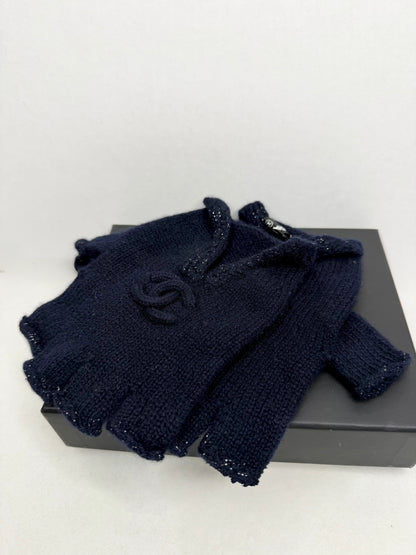 Pre-owned Chanel Navy Cashmere fingerless gloves with box