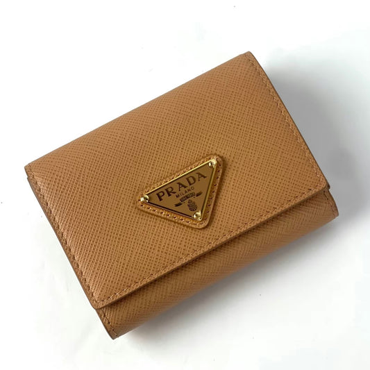 Pre-owned PRADA Saffiano leather  Camel Trifold Wallet