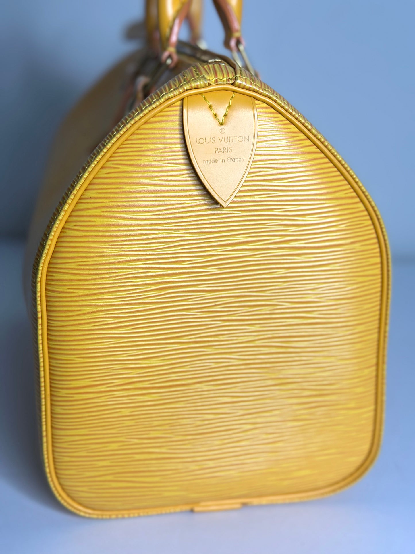 Pre-owned Louis Vuitton yellow Epi leather speedy 25 Boston bag