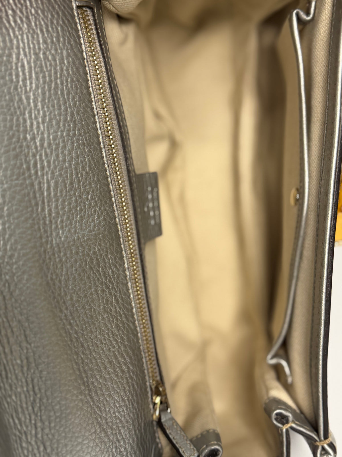 Pre-owned Gucci Metallic Calfskin Medium New Bamboo Top Handle Bag Silver