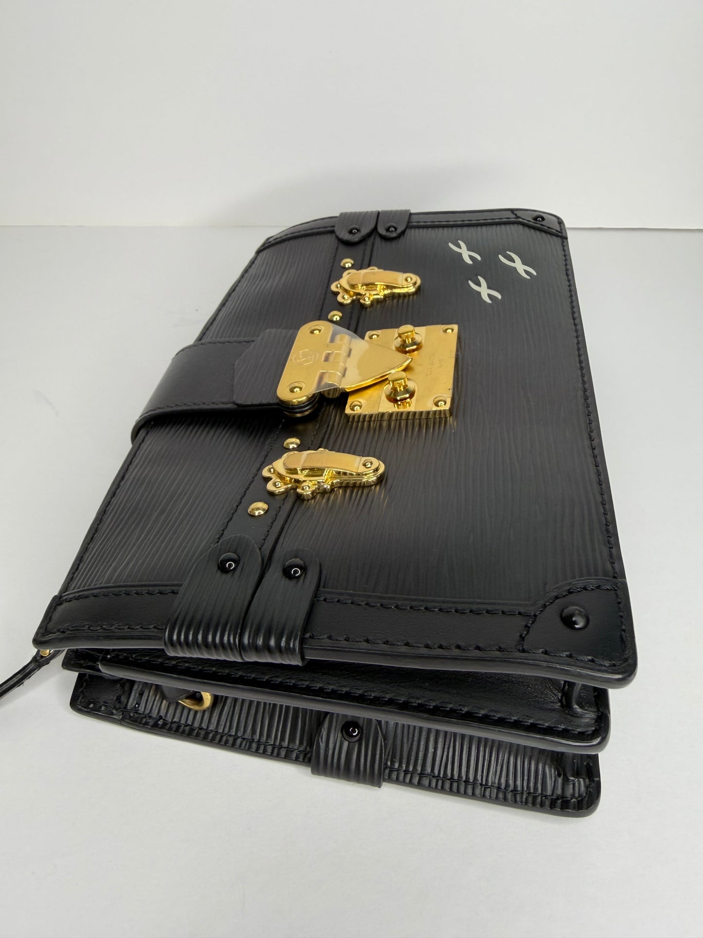 Pre-owned Louis Vuitton Trunk Clutch in black Epi leather with gold-tone hardware crossbody