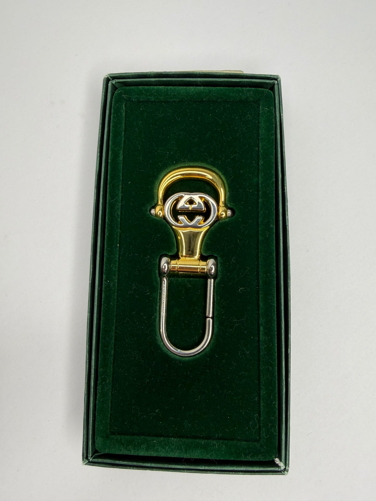 Pre-owned Gucci Vintage horsebit two tone key charm