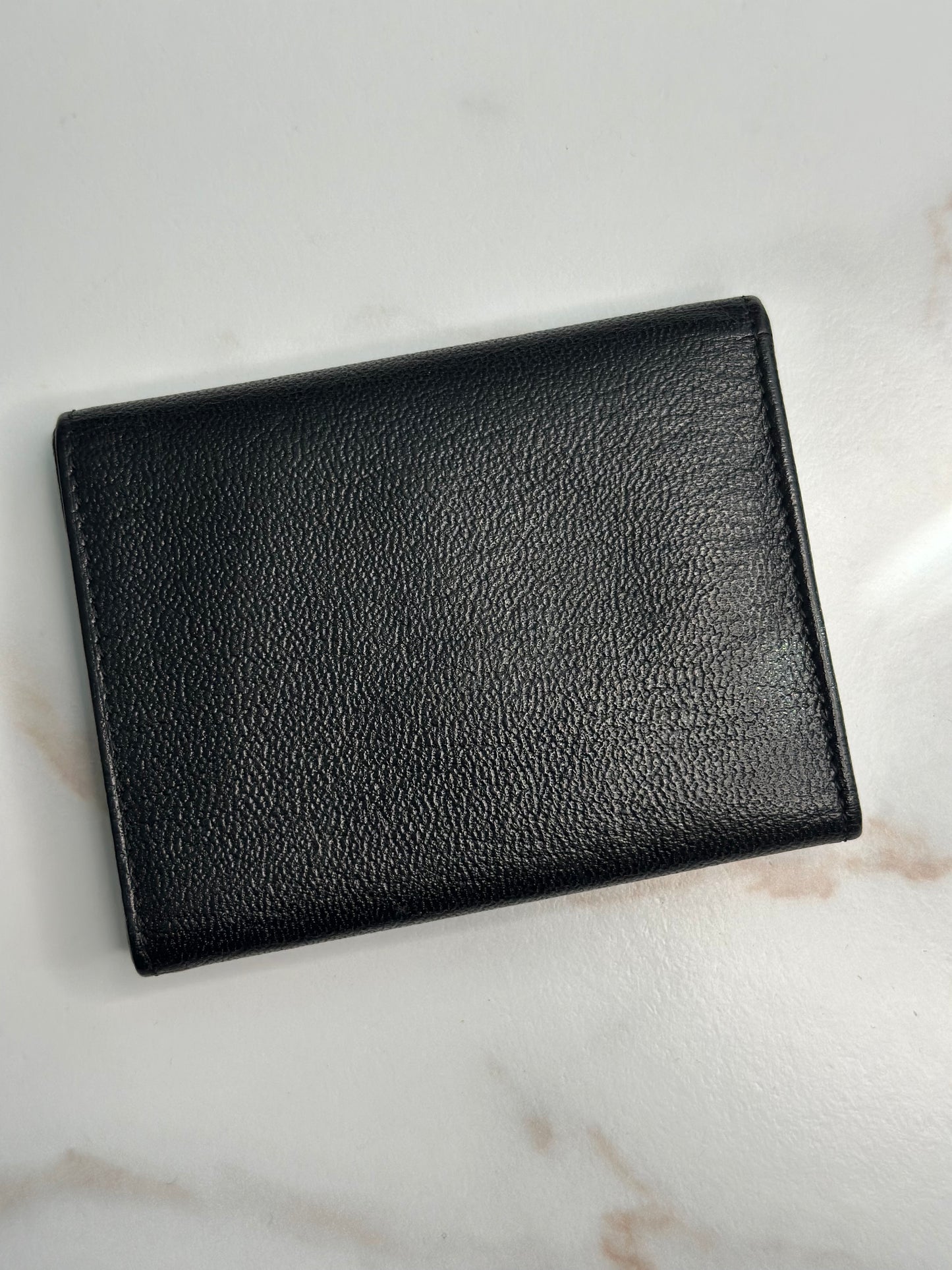 Pre-owned Chanel black leather trifold card holder