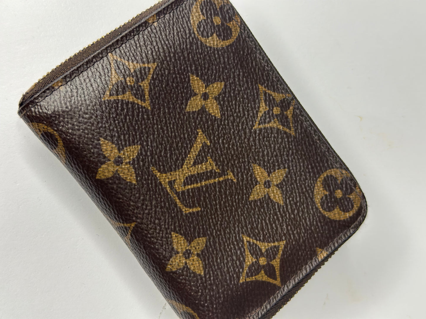 Pre-owned Louis Vuitton monogram canvas compact zippy