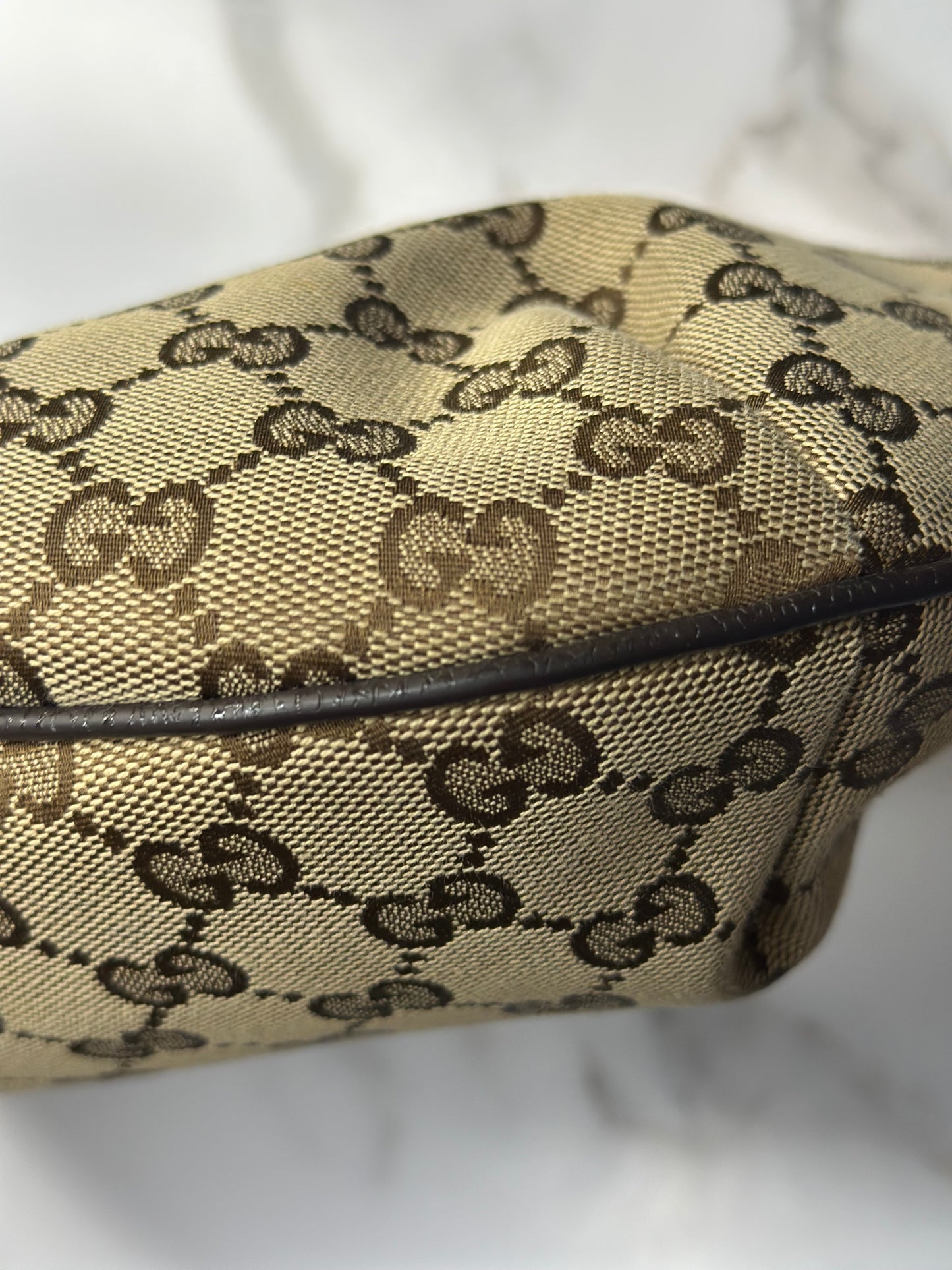 Pre-owned Gucci GG Canvas web medium hobo crossbody