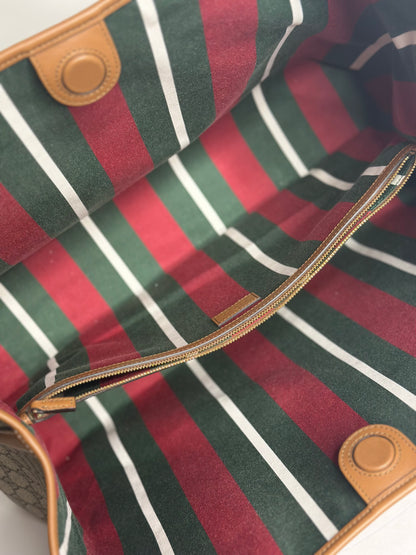 Pre-owned Gucci GG canvas maxi emblem shoulder tote