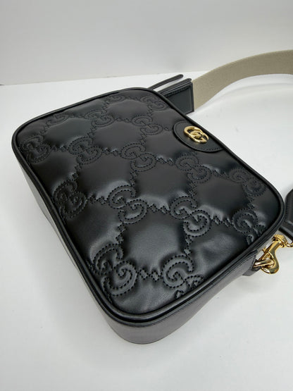 Pre-owned Gucci GG Matelassé small leather crossbody camera bag in black