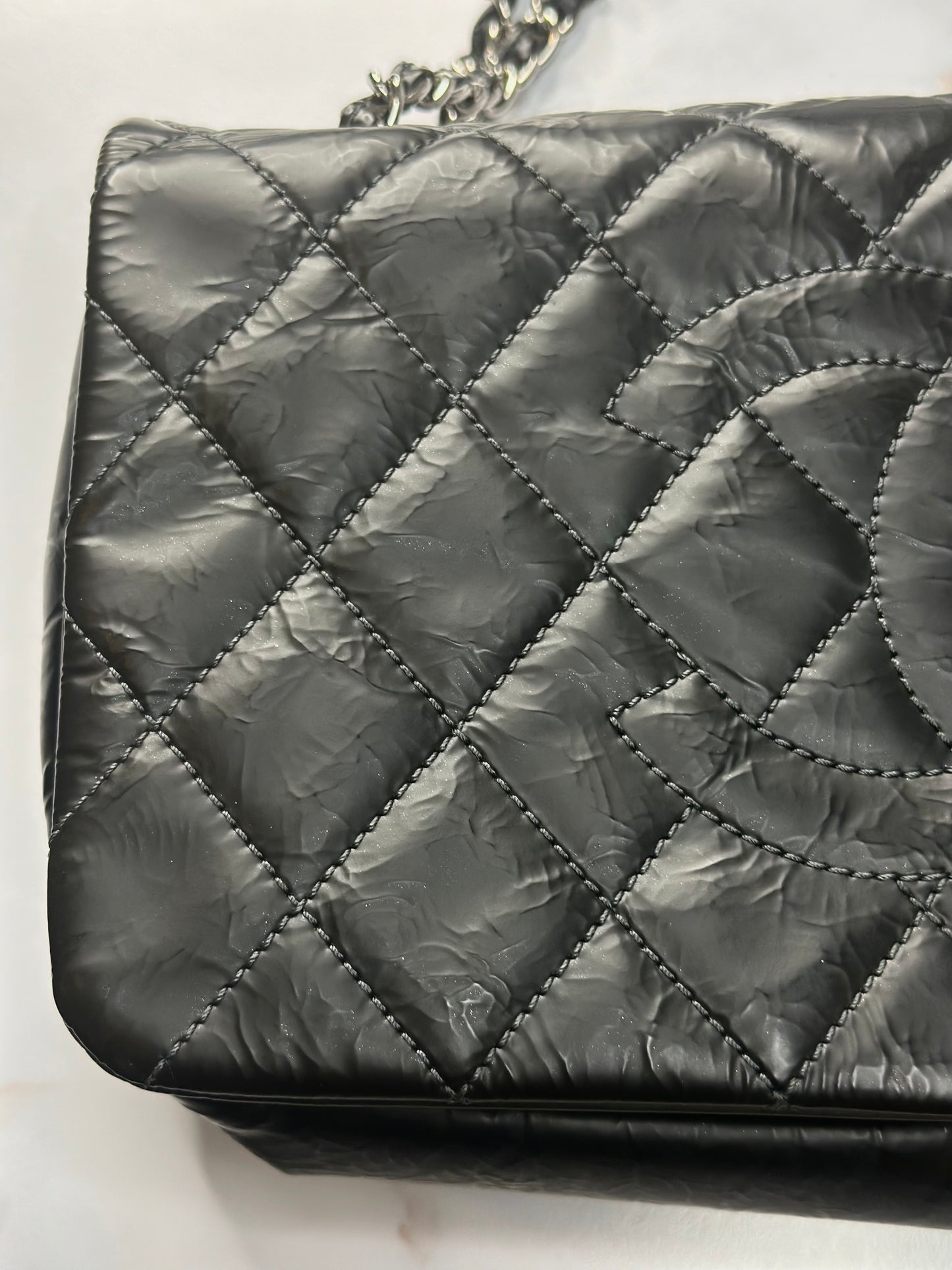 Pre-owned Chanel CC waxed calfskin leather rock and chain collection shoulder bag