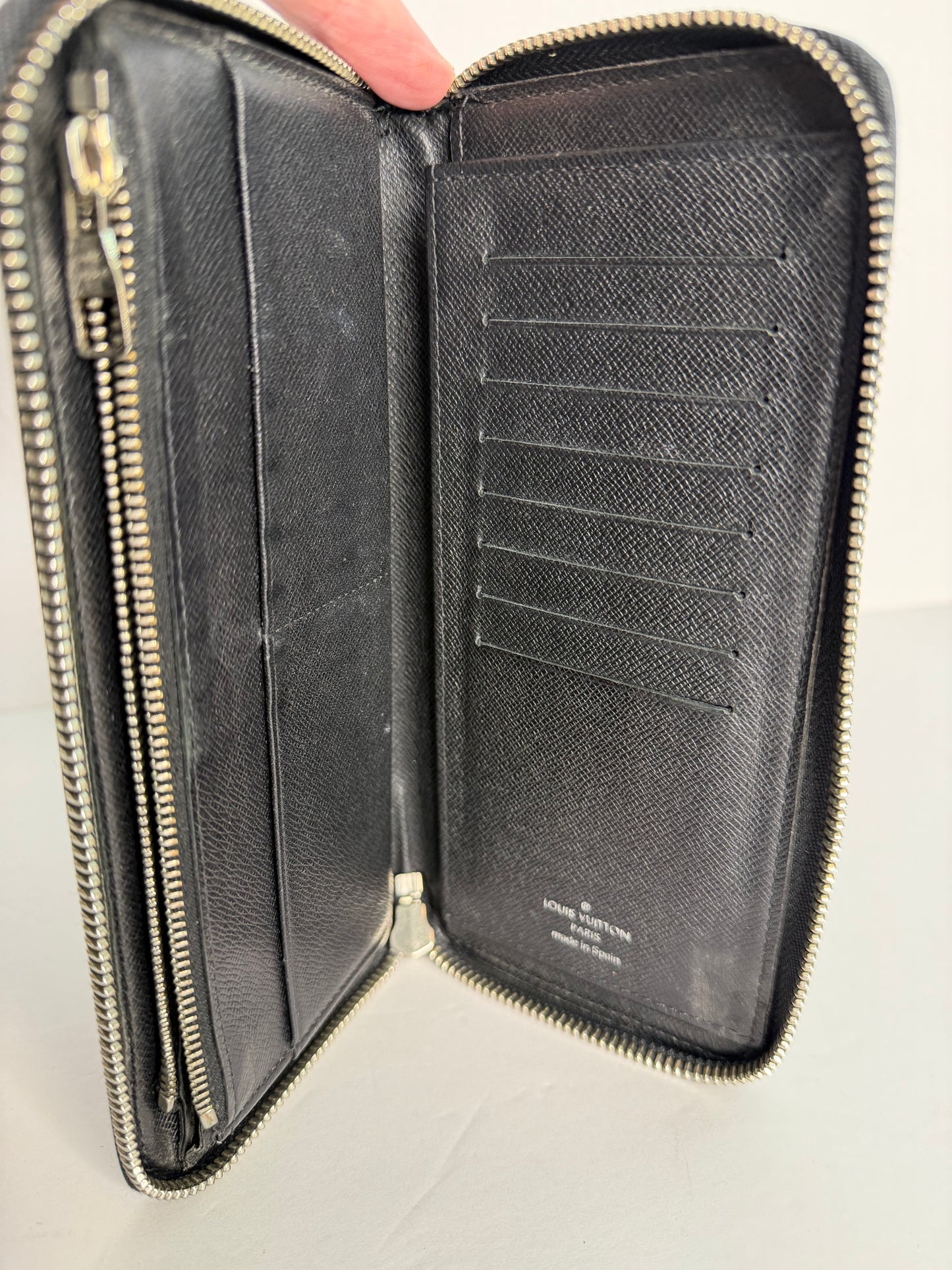 Pre-owned Louis Vuitton Damier Graphite vertical zippy wallet