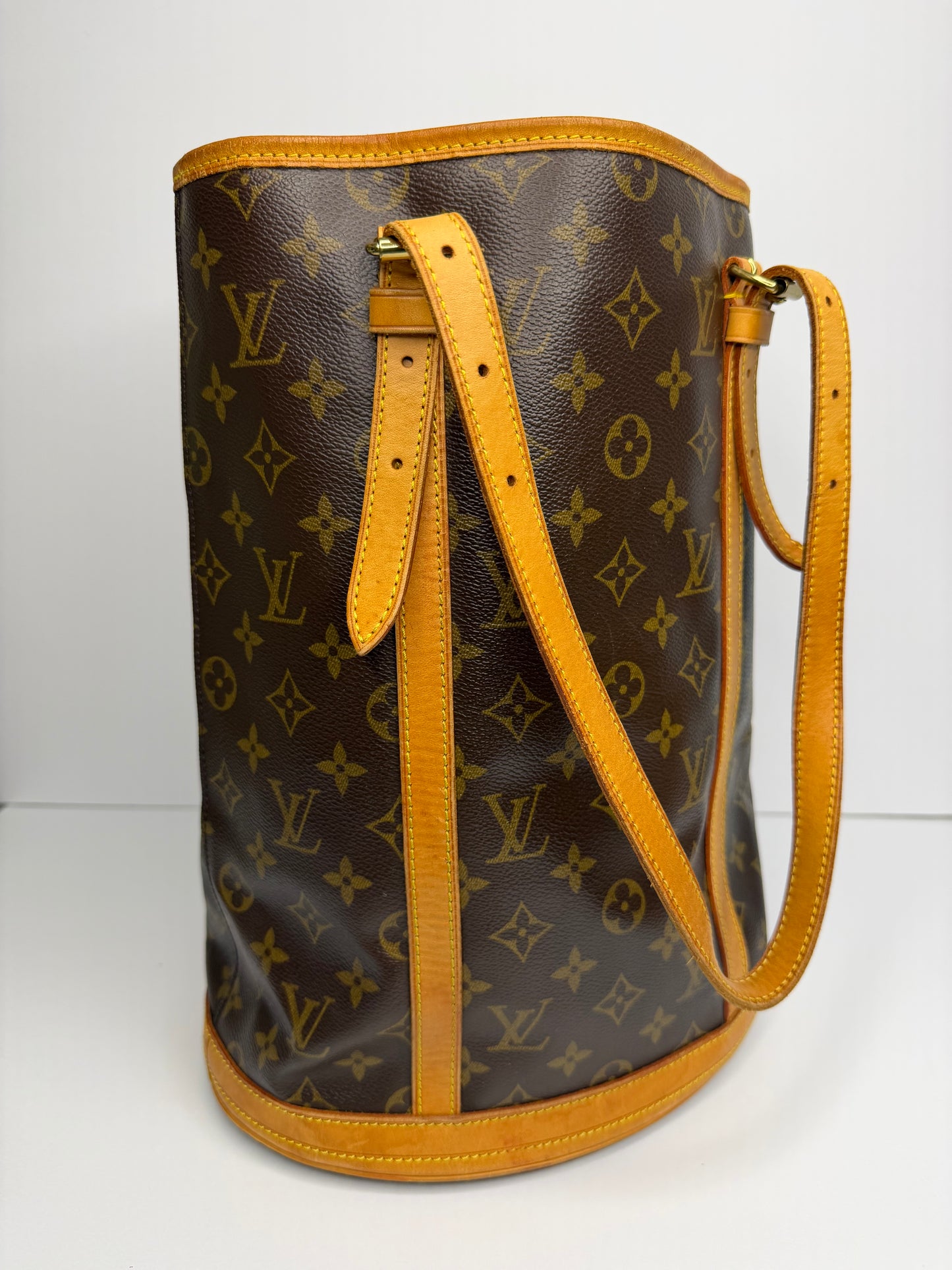 Pre-owned Louis Vuitton monogram canvas GM bucket bag shoulder tote
