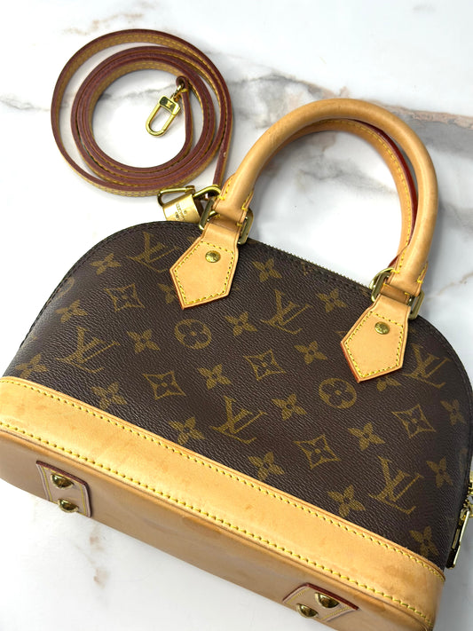 Pre-owned Louis Vuitton monogram canvas Alma BB crossbody