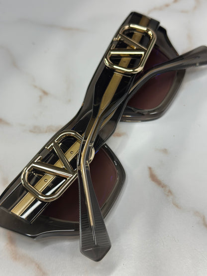 Pre-owned Valentino smoky grey sunglasses