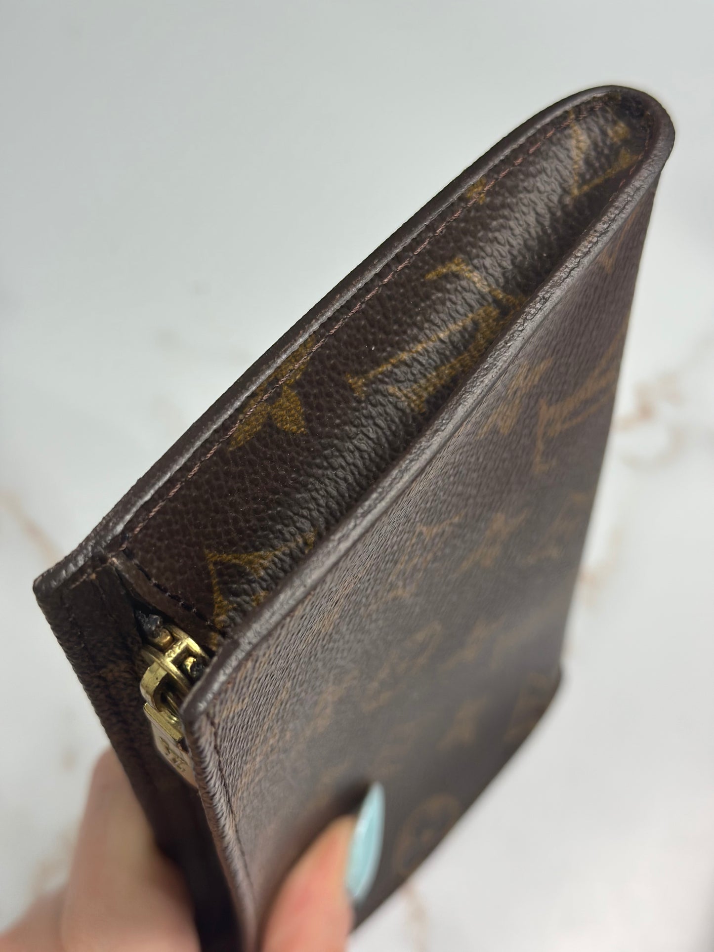 Pre-owned Louis Vuitton Monogram canvas Bucket 23 Pouch