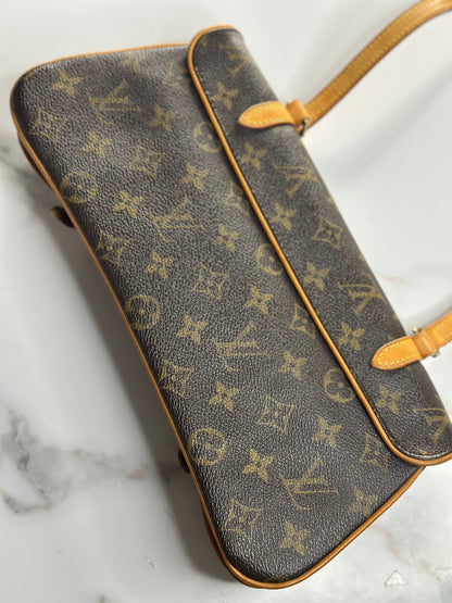 Pre-owned Louis Vuitton monogram canvas marielle pochette MM shoulder bag