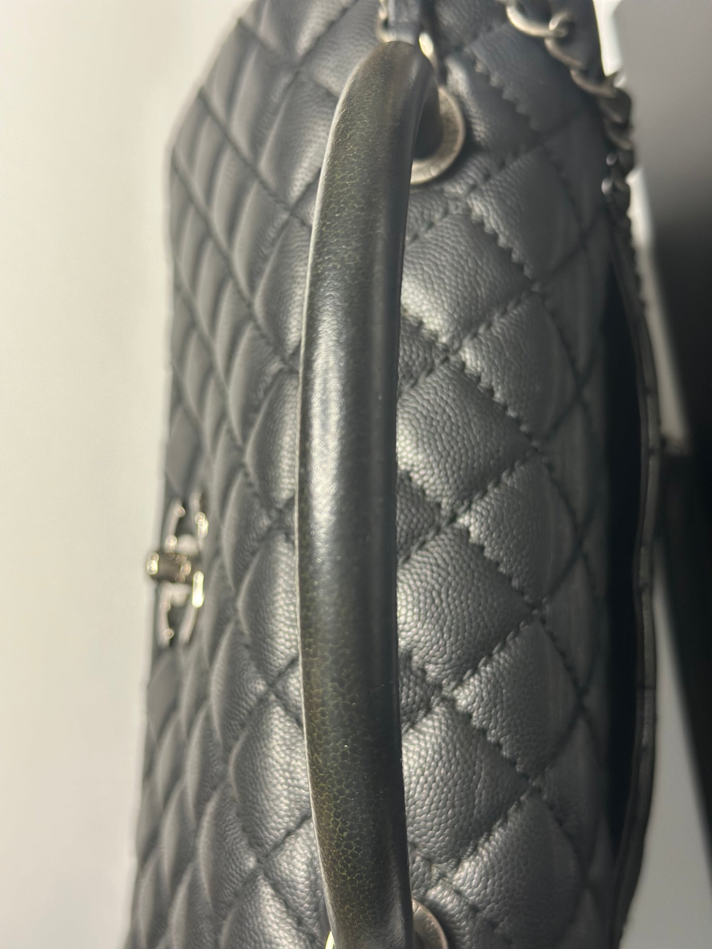 Pre-owned Chanel 2017 Caviar CoCo medium Top Handle w/ Ruthenium hardware