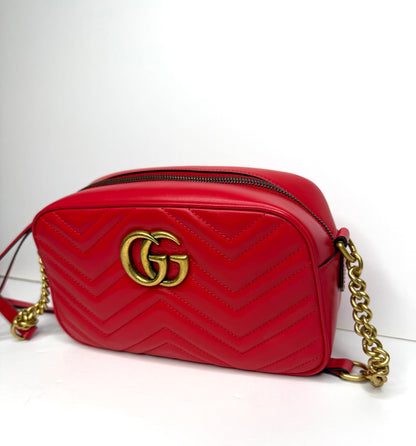 Pre-owned Gucci Matelasse Small GG Marmont Chain Shoulder Bag Hibiscus Red