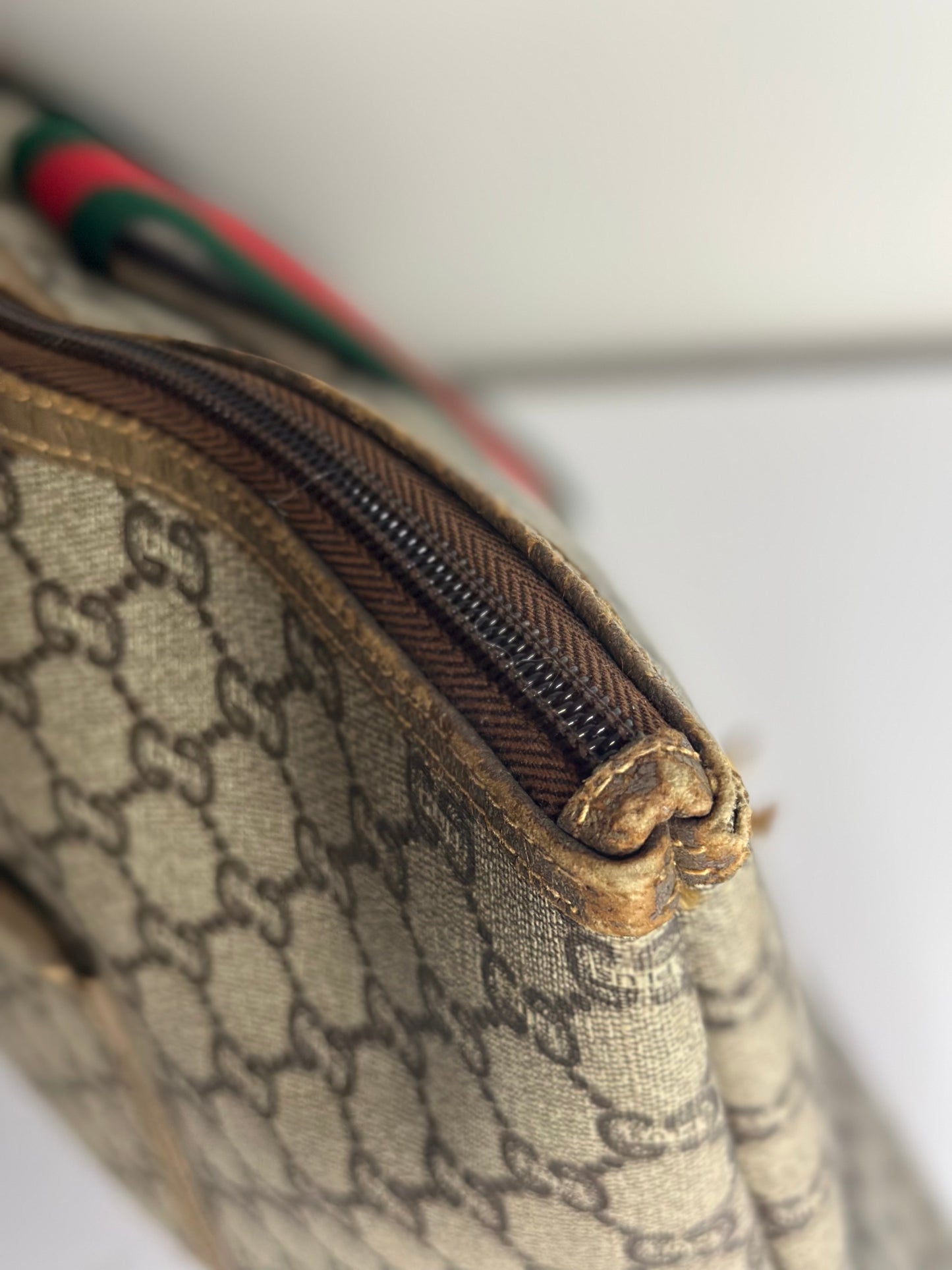 Pre-owned Gucci vintage GG supreme Canvas Sherry line weekender tote