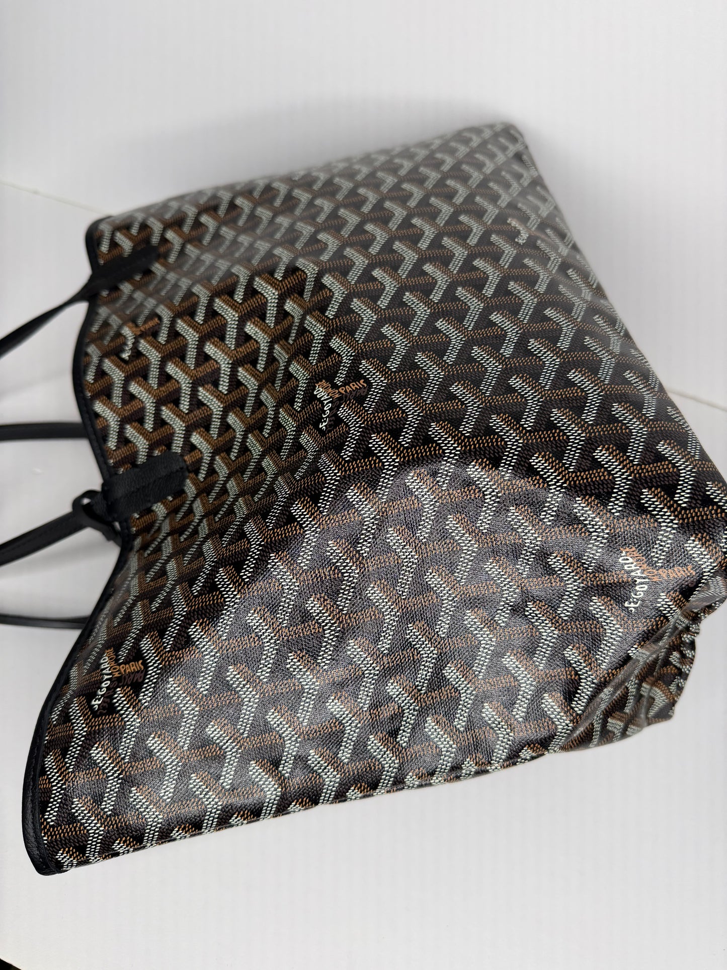 Pre-owned Goyard Black St. Louis p.m. shoulder bag