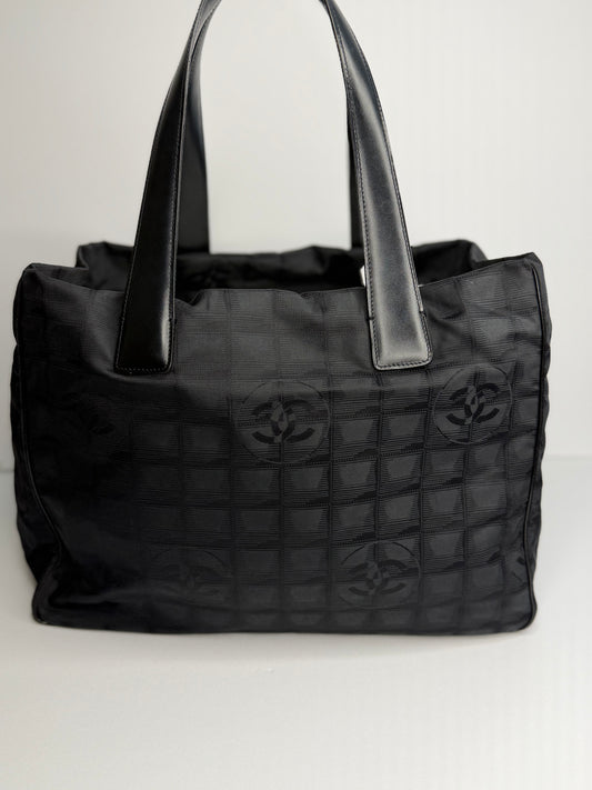 Pre-owned Chanel black nylon travel line tote