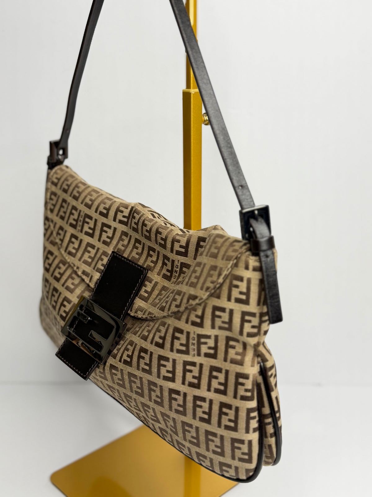Pre-owned Fendi Zucchino canvas Brown baguette shoulder bag