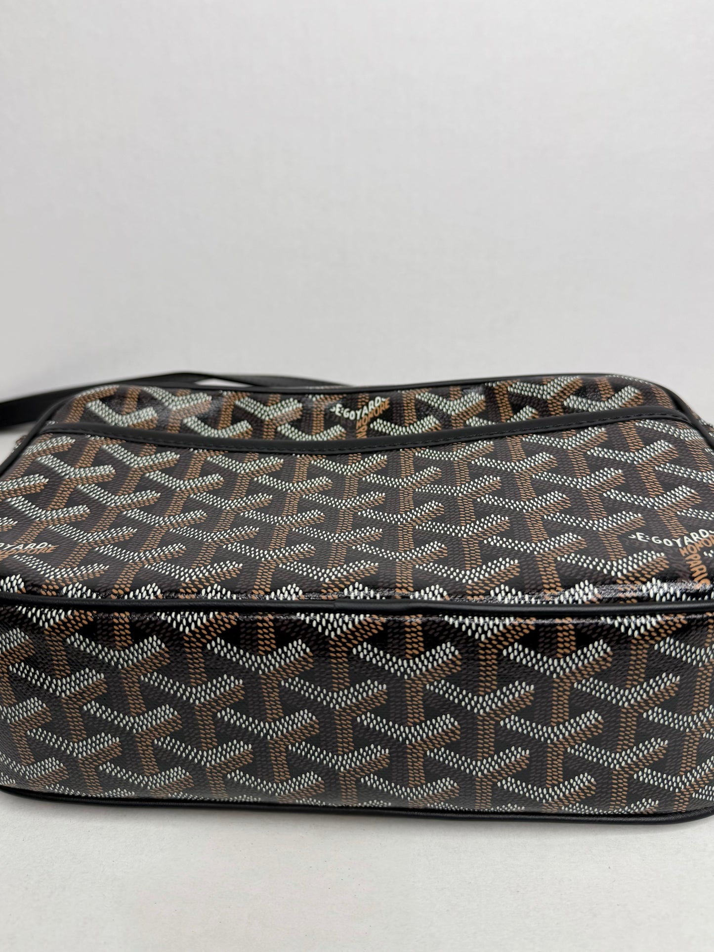 Pre-owned Goyard Cap Vert Black canvas crossbody