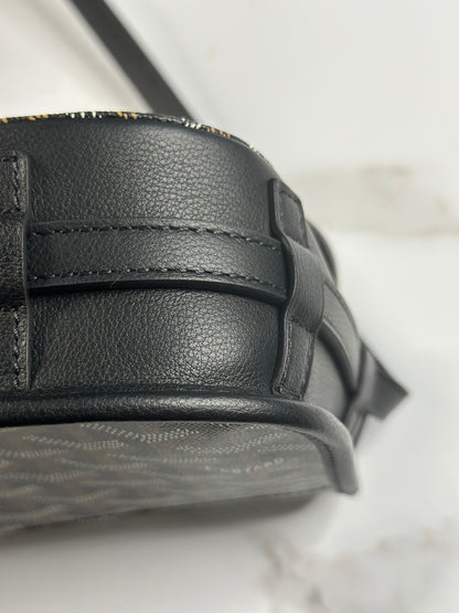 Pre-owned Goyard Black Goyardine canvas