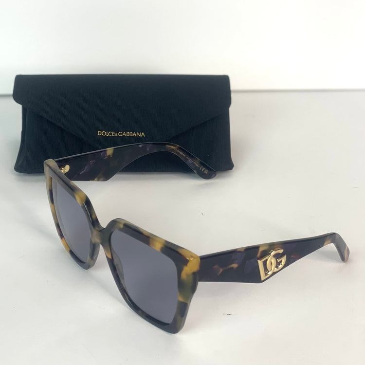 #14 Pre-Owned Dolce & Gabbana Tortise sunglasses