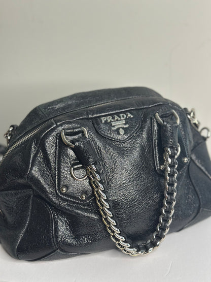Pre-owned Prada Cervo Lux leather chain shoulder bag with a pebbled texture and silver-tone