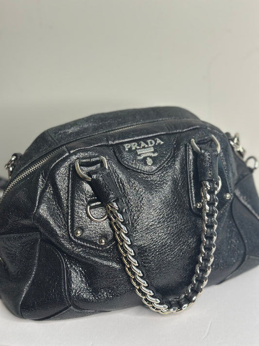 Pre-owned Prada Cervo Lux leather chain shoulder bag with a pebbled texture and silver-tone