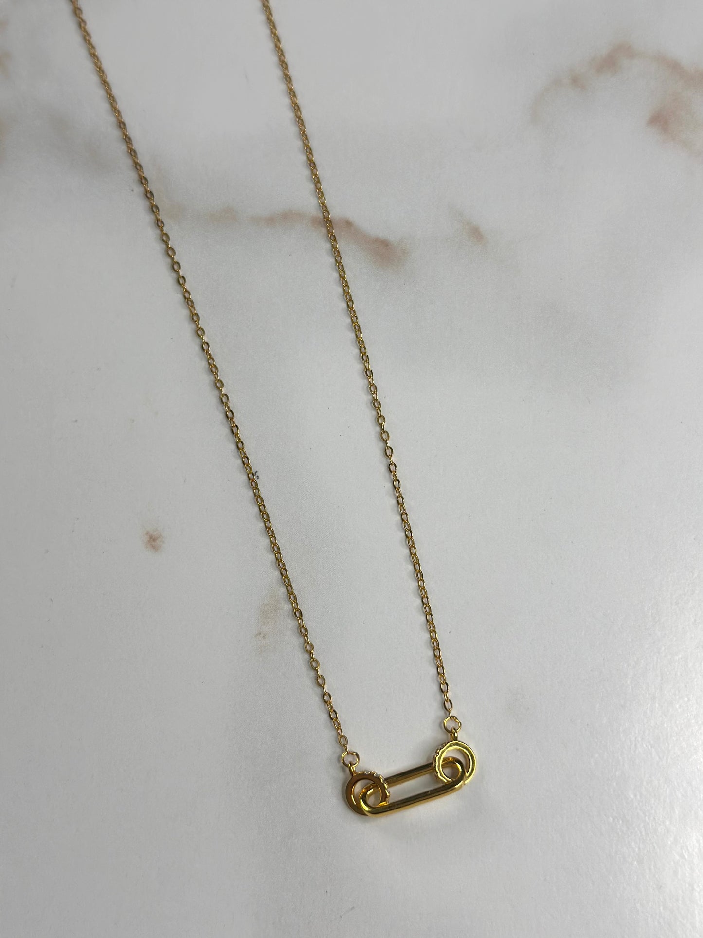 Clara dainty necklace