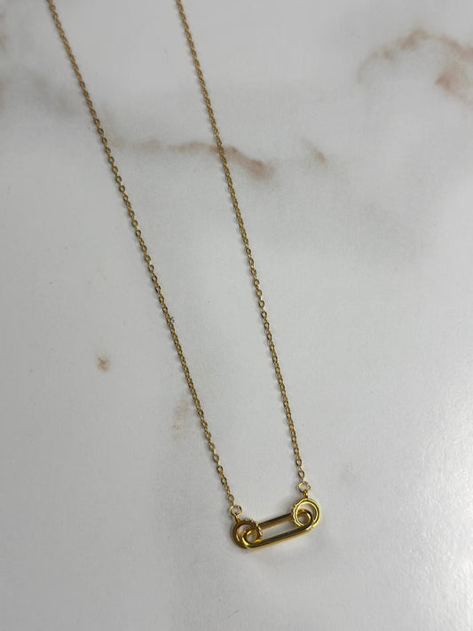 Clara dainty necklace