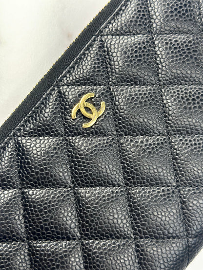 Pre-owned Chanel black caviar leather zippy wallet