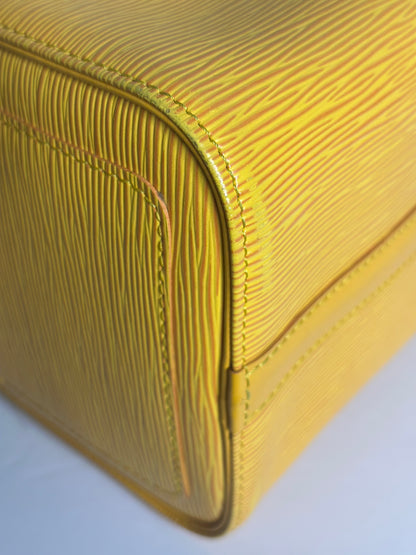 Pre-owned Louis Vuitton yellow Epi leather speedy 25 Boston bag