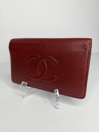 Pre-owned Chanel burgundy caviar leather  Timeless CC L Yen Wallet