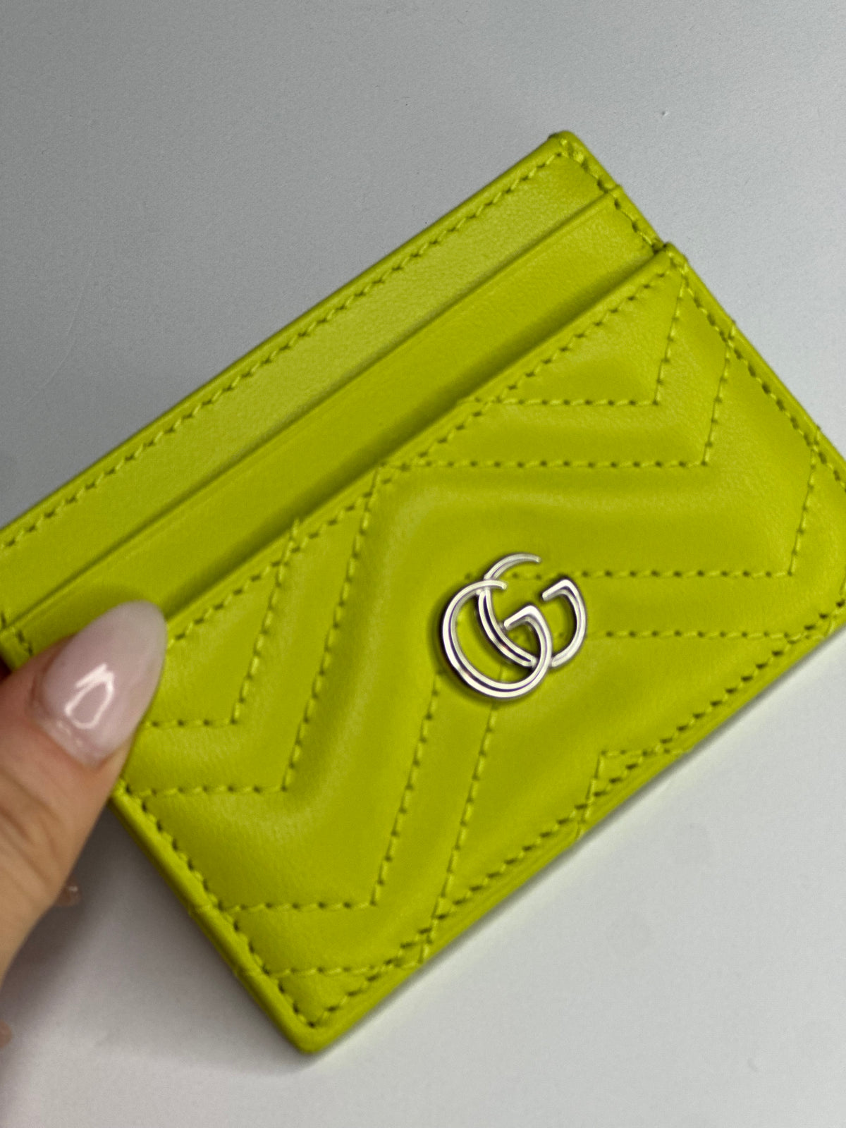 Pre-owned Gucci GG Marmont neon  Green leather card holder