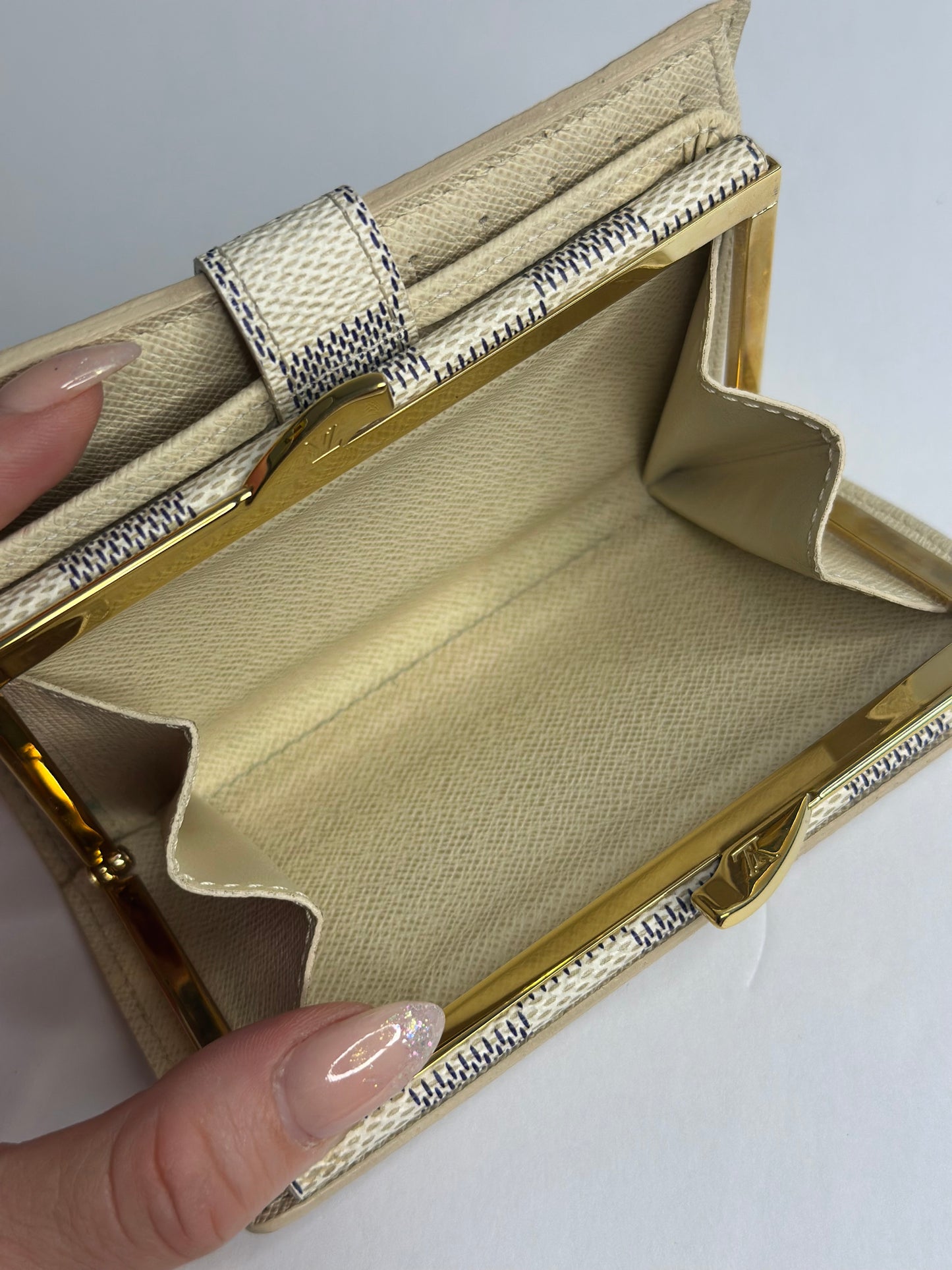 Pre-owned Louis Vuitton Damier azur French wallet