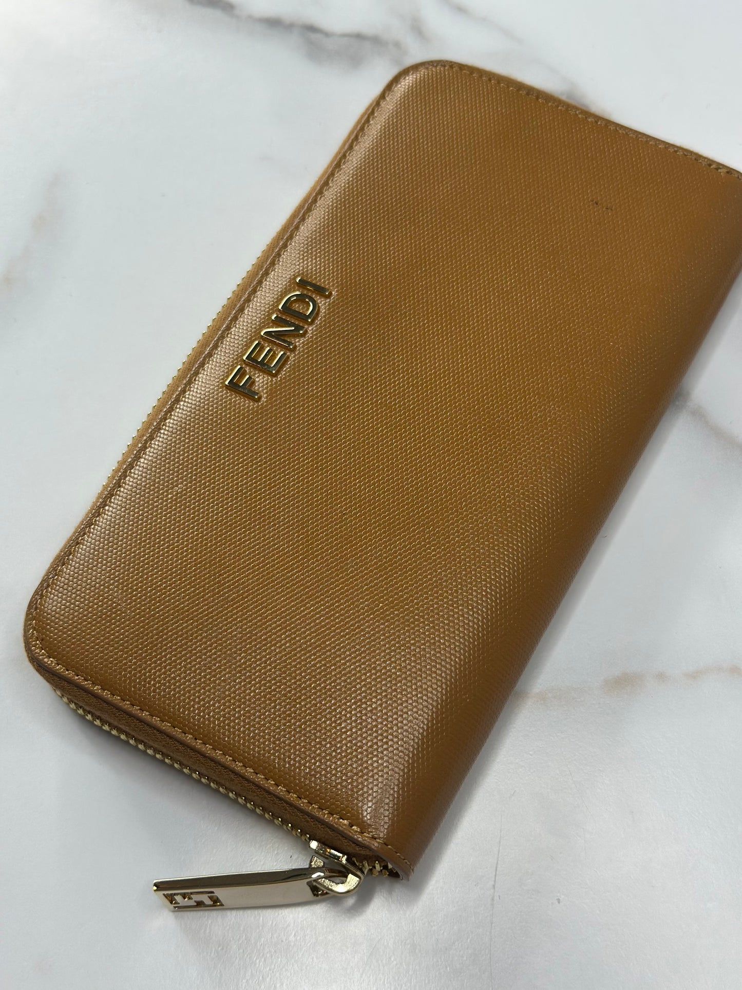 Pre-owned Fendi brown leather zippy long wallet